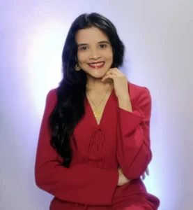 Foto profesional de Jazmín González, coach y terapeuta holística, autora, transmitiendo profesionalismo y cercanía en la portada del sitio web
