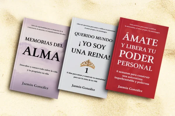Mockup de los libros más vendidos 'Querido mundo, yo soy una reina 1', 'Memorias del alma' y 'Ámate y libera tu poder personal' sobre una mesa, con sus portadas visibles, imagen de la sección de libros más vendidos de la autora Jazmín González